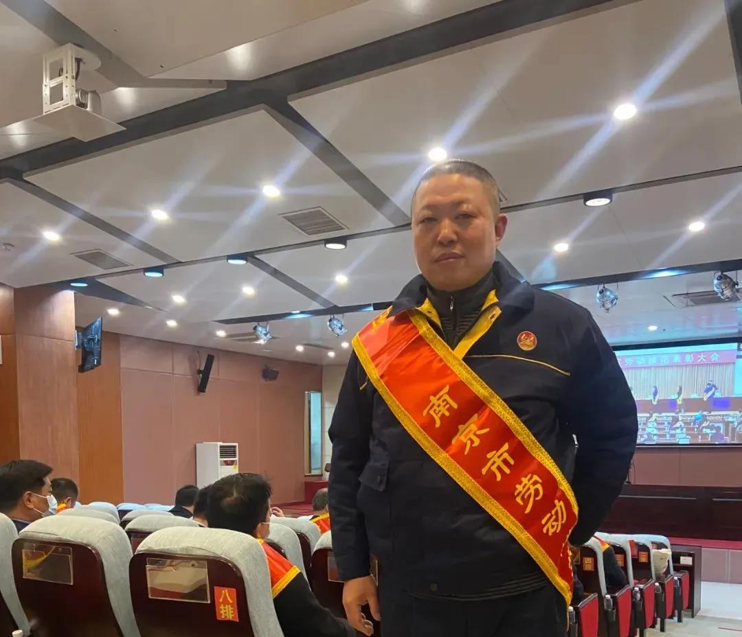 南京金陵金箔集團(tuán),金箔包裝，煙草包裝、食品包裝、藥品包裝、社會包裝、工業(yè)包裝