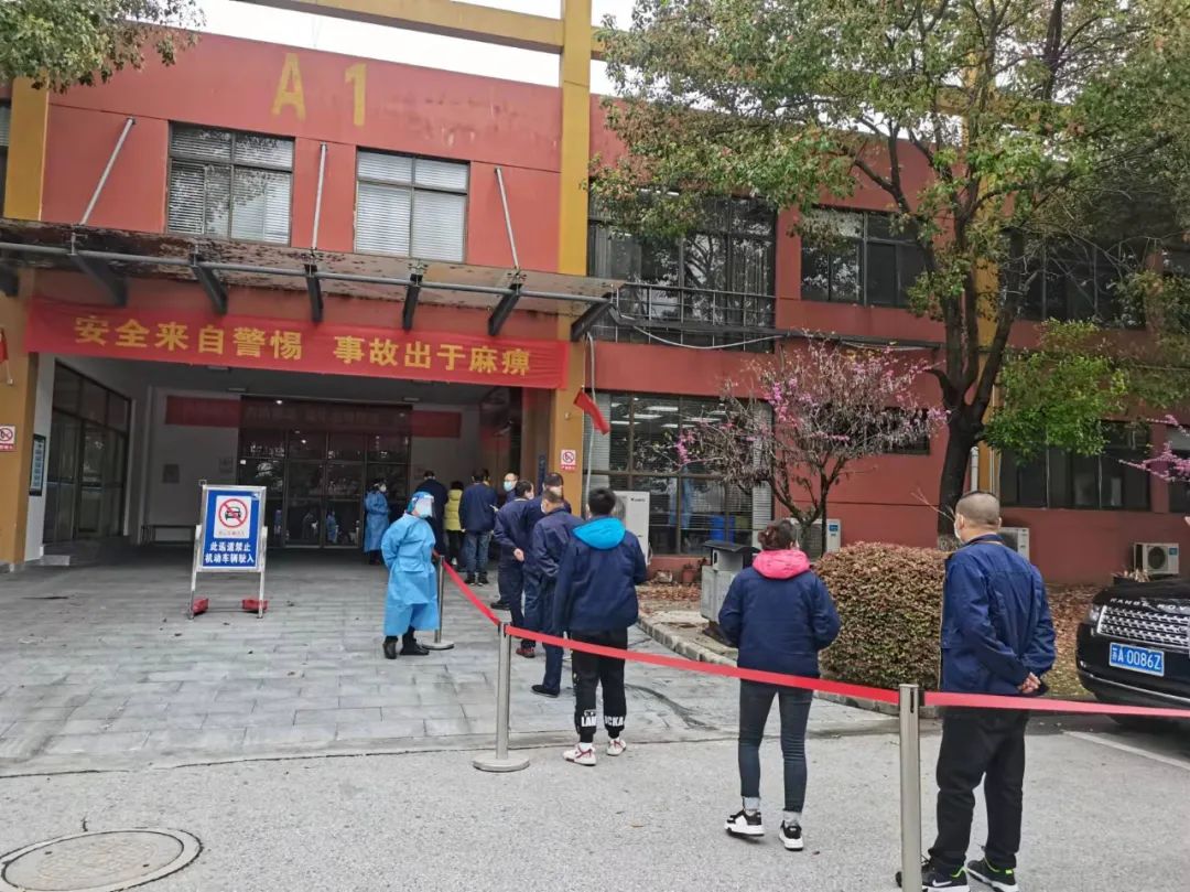 南京金陵金箔集團,金箔包裝，煙草包裝、食品包裝、藥品包裝、社會包裝、工業(yè)包裝